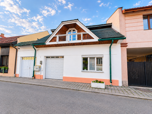 Casă individuală cu garaj - Centrul Vechi, Baia Mare