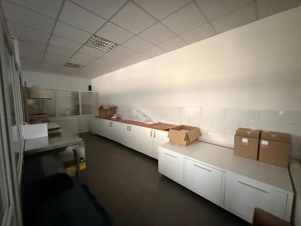 Vanzare spatiu comercial V.Lucaciu zona IMMUM  215 mp