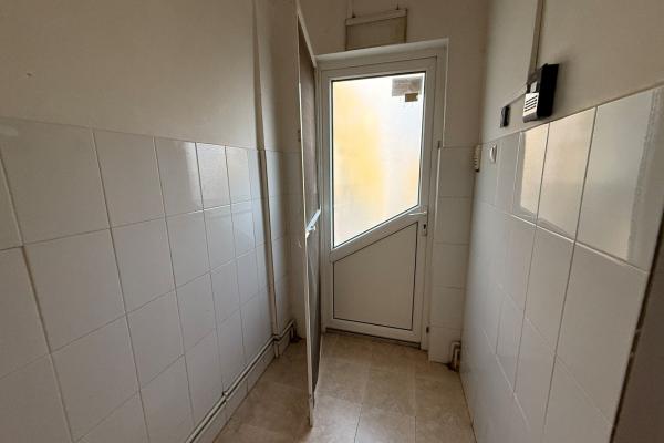 Vanzare spatiu comercial V.Lucaciu zona IMMUM 215 mp