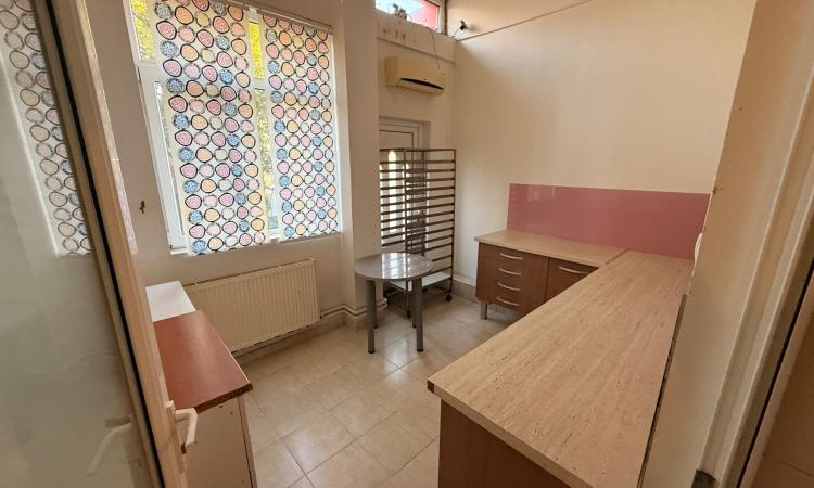 Vanzare spatiu comercial V.Lucaciu zona IMMUM 215 mp