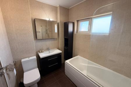 Apartament decomandat, 2 camere, balcon spațios de 7 mp și parcare subterană Marasesti