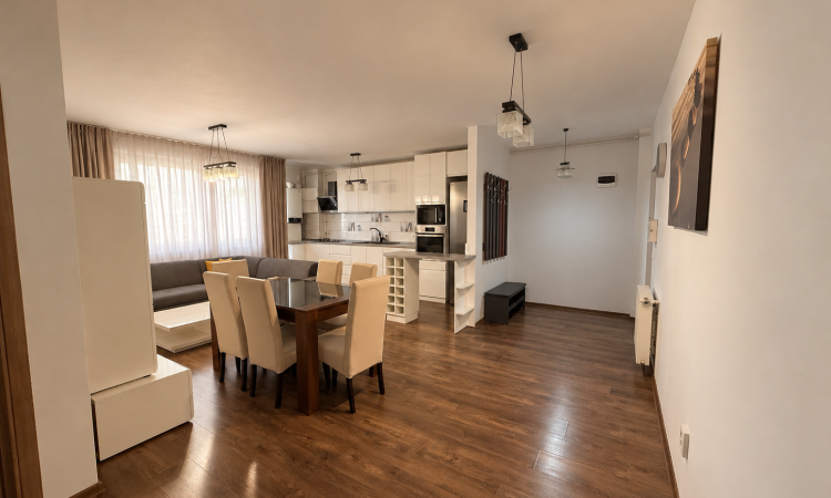 Apartament decomandat, 2 camere, balcon spațios de 7 mp și parcare subterană Marasesti