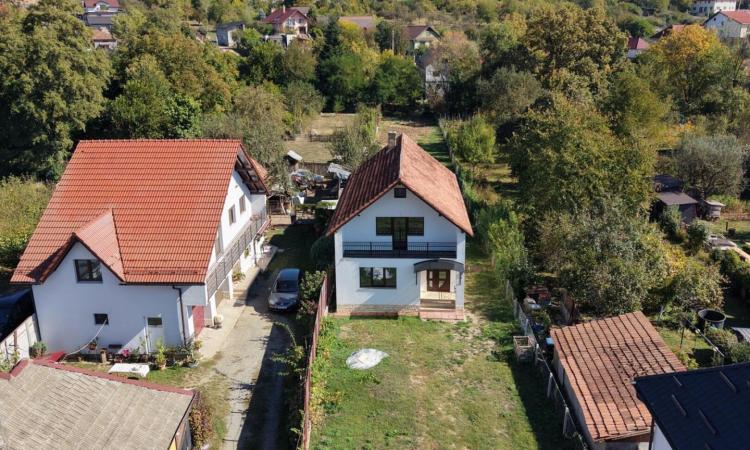 VILĂ P+1 SEMIFINISATĂ | 180 MP UTILI | TEREN 1.233 MP | VALE LA LIMITA PROPRIETĂȚII