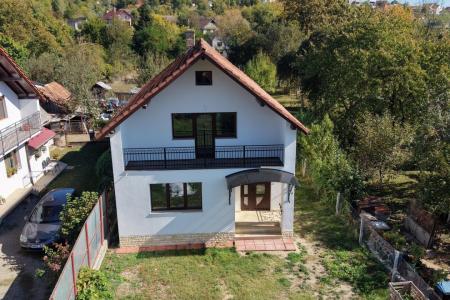 VILĂ P+1 SEMIFINISATĂ | 180 MP UTILI | TEREN 1.233 MP | VALE LA LIMITA PROPRIETĂȚII