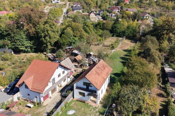 VILĂ P+1 SEMIFINISATĂ | 180 MP UTILI | TEREN 1.233 MP | VALE LA LIMITA PROPRIETĂȚII