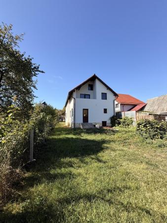 VILĂ P+1 SEMIFINISATĂ | 180 MP UTILI | TEREN 1.233 MP | VALE LA LIMITA PROPRIETĂȚII