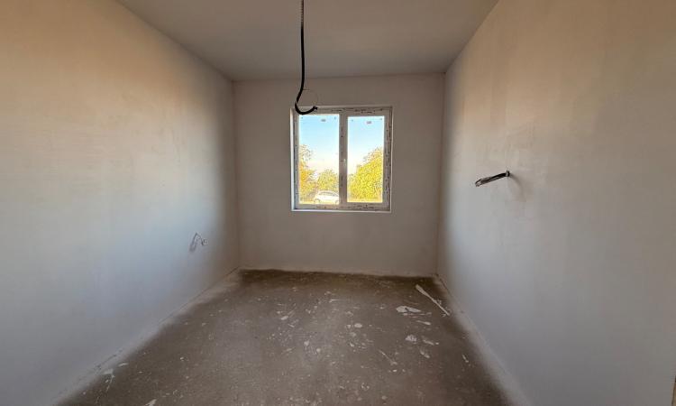 Casă cu priveliște, 3 dormitoare și teren de 530 mp