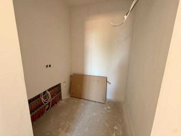 Casă cu priveliște, 3 dormitoare și teren de 530 mp
