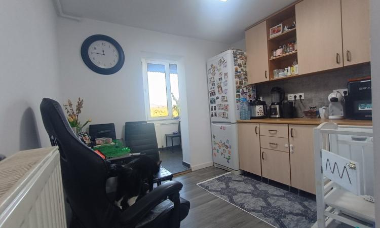 Apartament 3 camere, 64 mp, decomandat, zona Lidl
