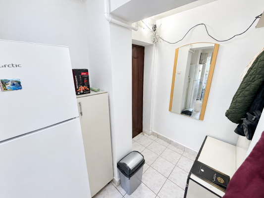 Apartament 2 Camere – Etaj 3, Str. Victor Babes, Vivo Mall