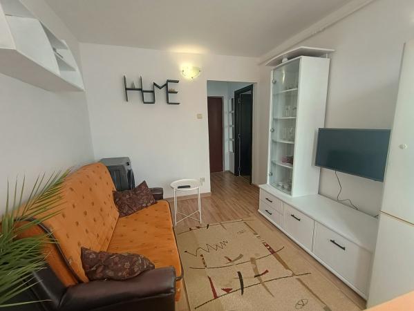 Garsonieră de vânzare – 26 mp, etaj 2, mobilată și utilată