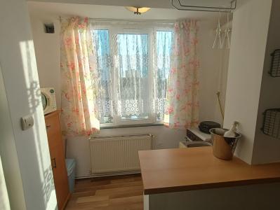 Garsonieră de vânzare – 26 mp, etaj 2, mobilată și utilată