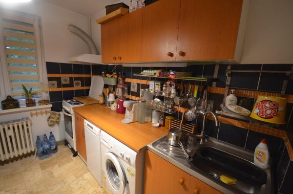 Apartament 2 camere - mobilat si utilat - etaj 1 - bloc anvelopat