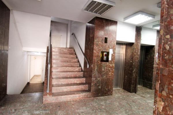 Guvern.Comercial.Etaj 7- 200 mp utili