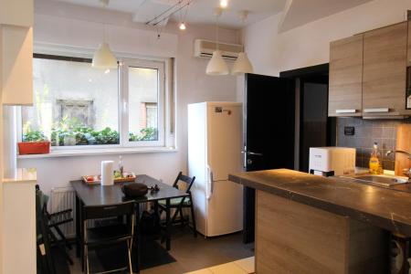 Curte proprie. Stylish. Comercial&Office