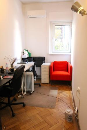 Curte proprie. Stylish. Comercial&Office