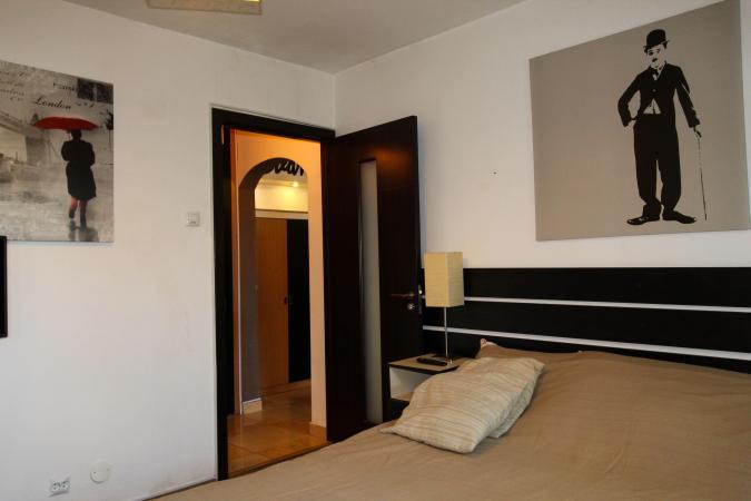 Bloc anvelopat. 2 camere, etaj 4- Baneasa