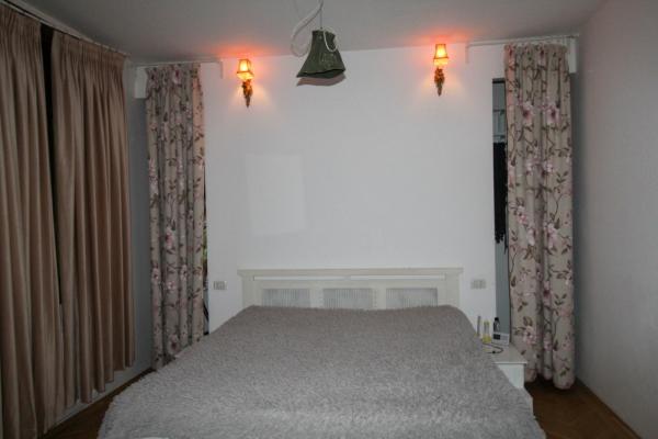 Londra etj 1- cu 2 balcoane in vila P+2- Apartament in vila
