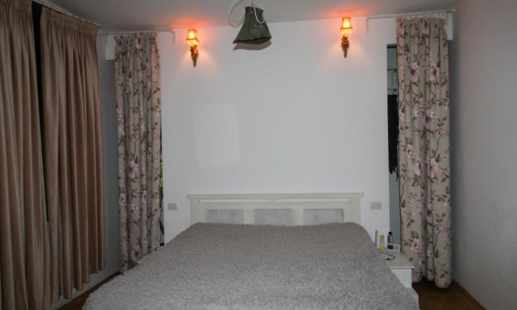 London etc. 1- with 2 balconies in the villa P+2- Apartment in the villa