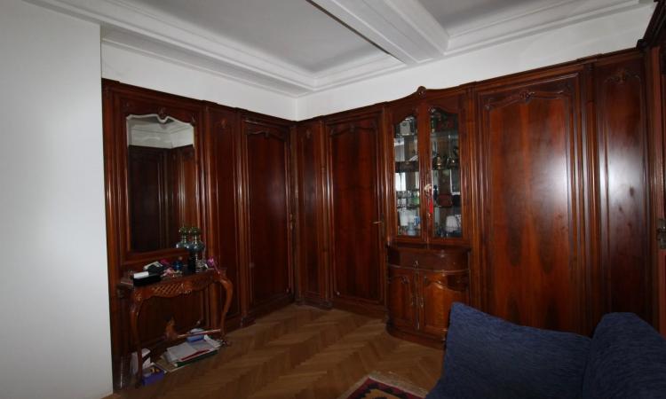 London etc. 1- with 2 balconies in the villa P+2- Apartment in the villa