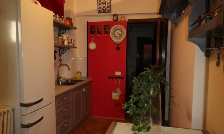 London etc. 1- with 2 balconies in the villa P+2- Apartment in the villa