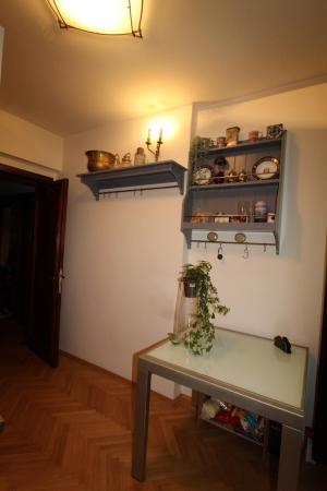 London etc. 1- with 2 balconies in the villa P+2- Apartment in the villa