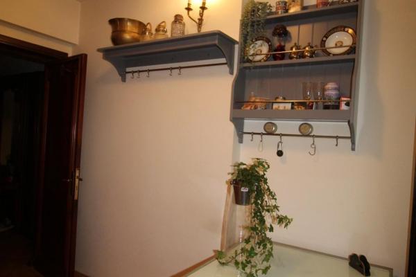 Londra etj 1- cu 2 balcoane in vila P+2- Apartament in vila