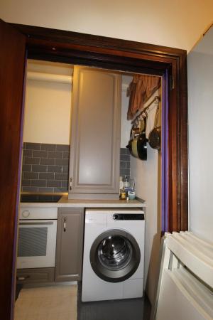 London etc. 1- with 2 balconies in the villa P+2- Apartment in the villa