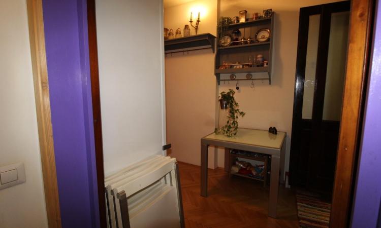 London etc. 1- with 2 balconies in the villa P+2- Apartment in the villa