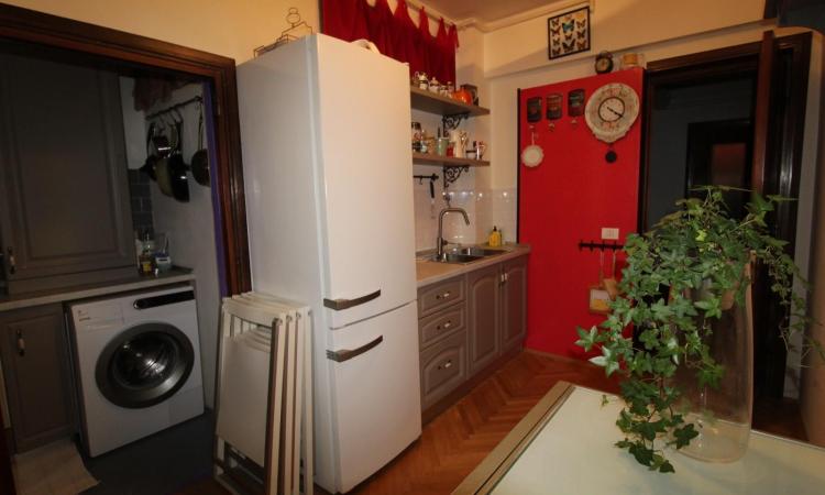 London etc. 1- with 2 balconies in the villa P+2- Apartment in the villa