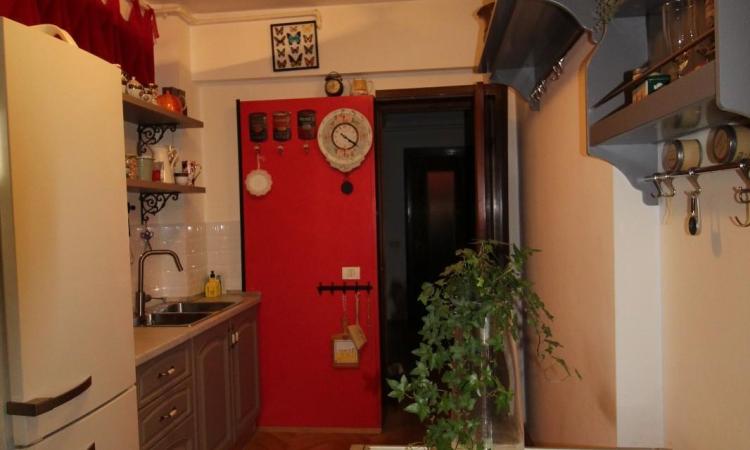 London etc. 1- with 2 balconies in the villa P+2- Apartment in the villa