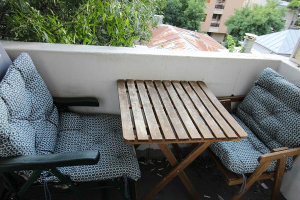 Primaverii, 3 camere, 2 balcoane la etaj 3/3 fara lift