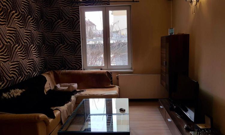 Parter 2 camere str Glinka- liniste, verdeata- perfect pentru persoana singura