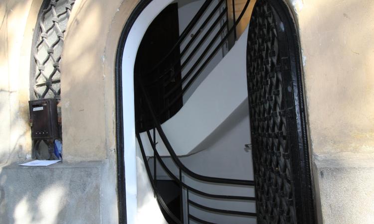 Apartament in vila. Casin. Oportunitate investitionala