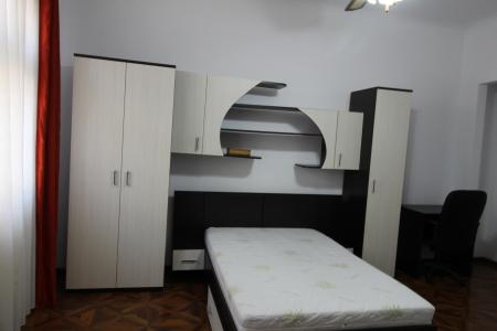Apartament in vila. Casin. Oportunitate investitionala