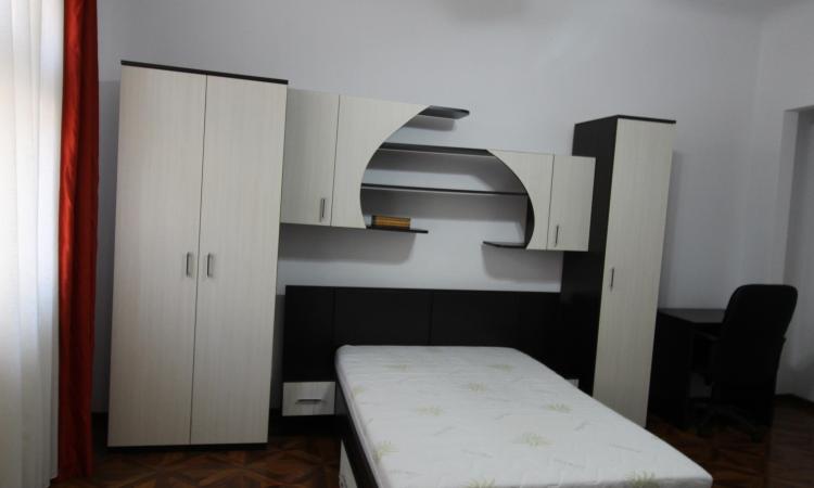 Apartament in vila. Casin. Oportunitate investitionala