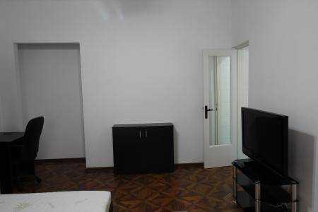 Apartament in vila. Casin. Oportunitate investitionala