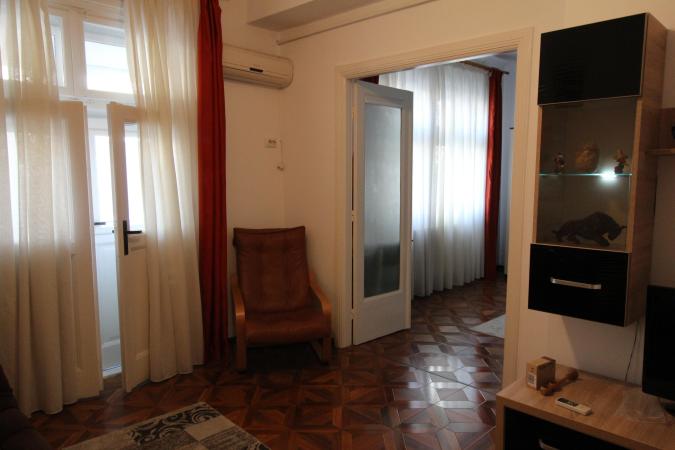 Apartament in vila. Casin. Oportunitate investitionala