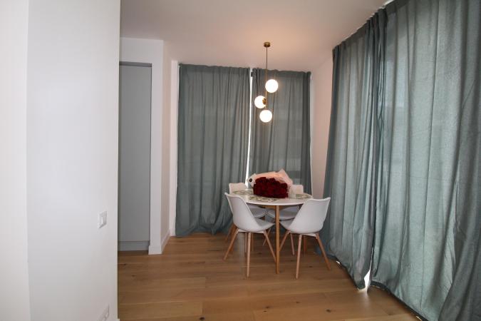 Apartament la Parter cu gradina/curte. Nou. Designer Apartment for rent. Unirii