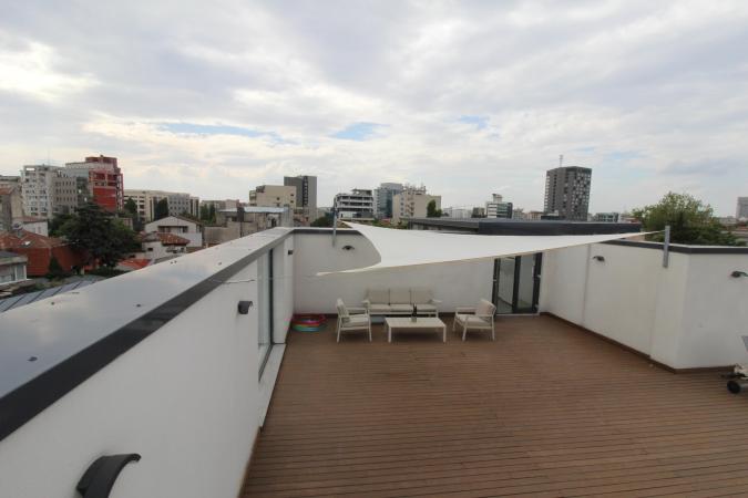 Apartament la Parter cu gradina/curte. Nou. Designer Apartment for rent. Unirii