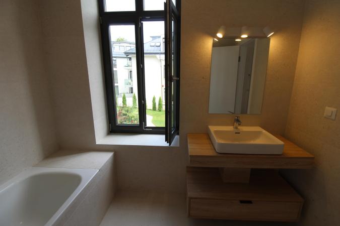 Carmen Sylva Apartment with parking lot. New. 2 rooms for rent- 1st floor