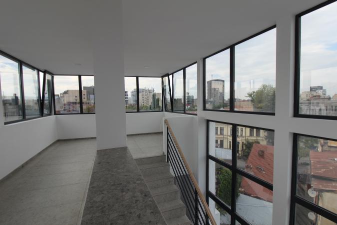 Carmen Sylva Apartment with parking lot. New. 2 rooms for rent- 1st floor