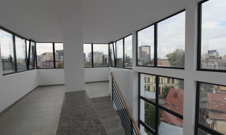 Carmen Sylva Apartment with parking lot. New. 2 rooms for rent- 1st floor
