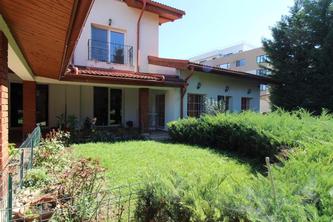 Str Dobrogeanu Gherea - sector 1 Bucuresti.