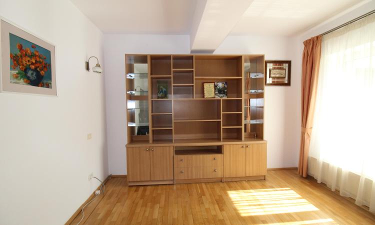 Str Dobrogeanu Gherea - sector 1 Bucuresti.