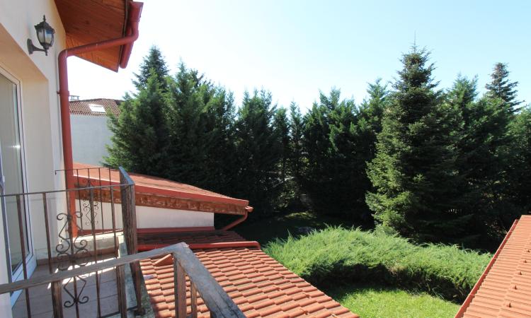 Str Dobrogeanu Gherea - sector 1 Bucuresti.