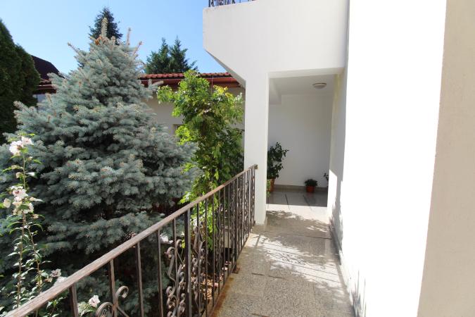 Str Dobrogeanu Gherea - sector 1 Bucuresti.