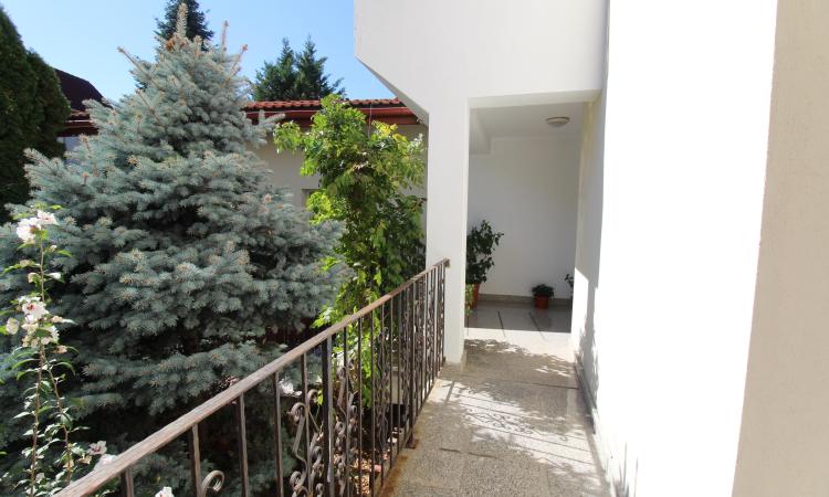 Str Dobrogeanu Gherea - sector 1 Bucuresti.