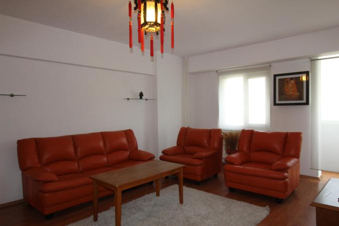 3 camere- Aviatiei, etaj3/4- imobil solid. plus loc de parcare