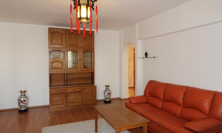 3 camere- Aviatiei, etaj3/4- imobil solid. plus loc de parcare